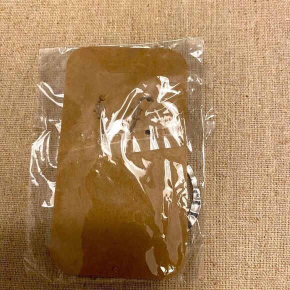 NWT hammered teardrop, FAUX turquoise dangle western, Bohemian, earrings - Picture 4 of 5